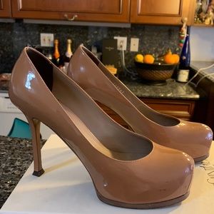 YSL- Yves Saint Laurent pumps. Beige color.